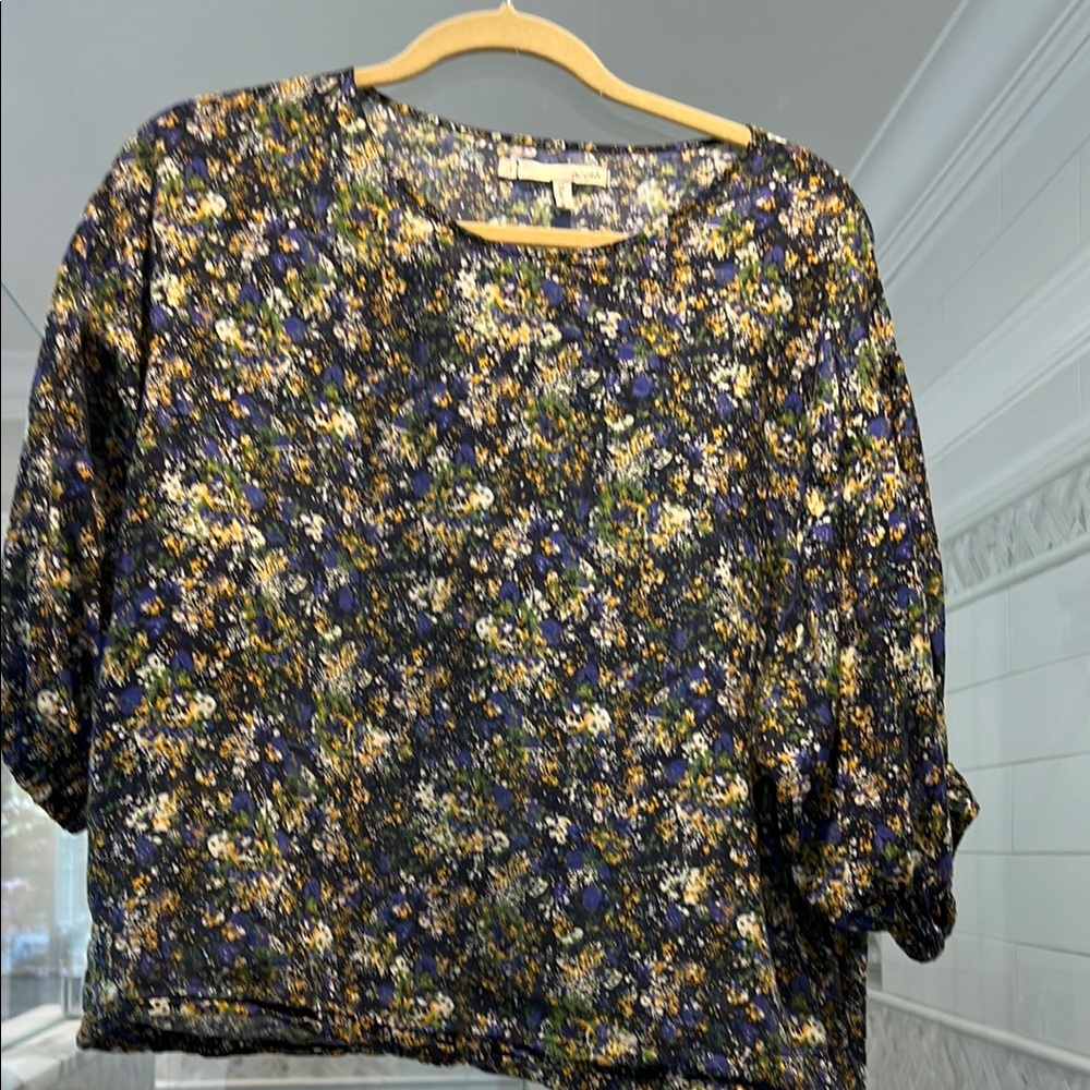 Cotelac brand , acote. Lovely 100% cotton tissue floral top